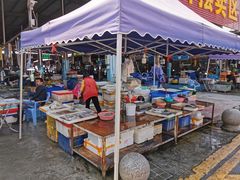 -霞涌市场海鲜摆卖区