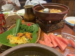 -老滇山寨•云南特色菜•地方菜•民族风情歌舞表演(金碧店)