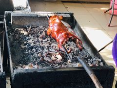 -黄记四更烤乳猪店