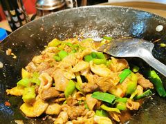-聚鑫朋酸菜肥肠(文艺路口店)