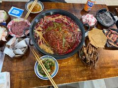 -黄潇洒老火锅(九眼桥宏济巷店)