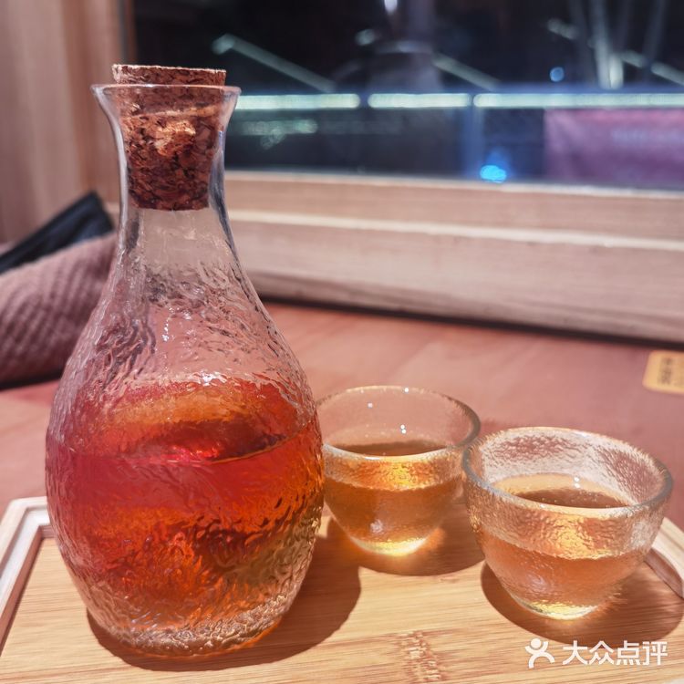 大众点评上很火的云南菜，装修风格很好看 氛围感十足