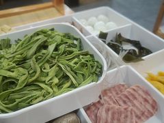 -鲁员外地锅鸡地锅鱼(古墩路店)