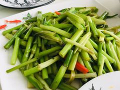 炒西芹-七的湖·晚芳亭·阳澄湖农家菜·大闸蟹(莲花岛店)