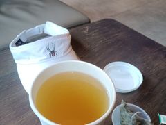 -星巴克(西安益田假日世界店)