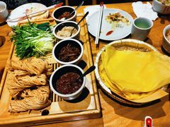 煎饼卷大葱-村长家的疙瘩汤·东营菜(东营茶城店)