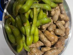 -山野的朋友露营炭火烤肉