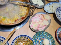 -洱火云南酸菜牛肉火锅(石景山当代商城店)