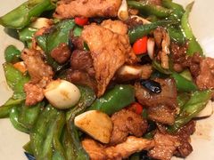 辣椒炒肉-鸽子侯·家宴·平价海鲜(市图书馆店)