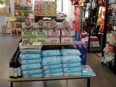 -宠小格时尚宠物生活馆(唐镇店)