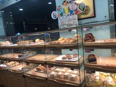 面包甜点陈列柜-新侨三宝乐面包店(崇文门店)