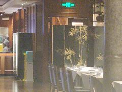 -八府香鸭·啫啫煲(华山路店)