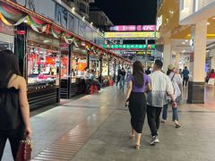-解放路步行街                