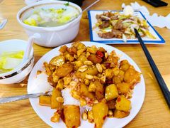 宫爆鸡丁土豆盖浇饭-川渝小厨