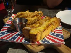 小火花牛油砖配薯条-小火花·干式熟成牛排馆Spark SteakHouse(剑桥郡店)