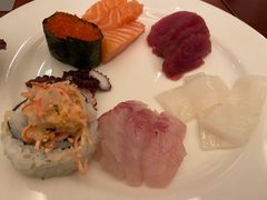 -怡咖啡海鲜自助餐厅(浦东香格里拉店)