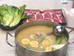 -肥仔文澳门猪骨煲(南京西路店)