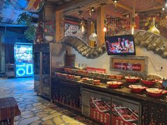 -老牌坊云南鱼豆花火锅(爱建店)