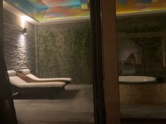 -三亚湾海居铂尔曼度假酒店