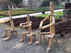 -田园东方蜜桃村的田野营地
