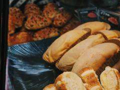 -Caidie Bakery采蝶轩(百越店)