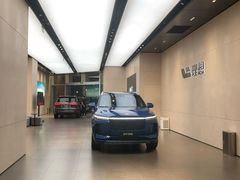 -理想汽车(世纪汇店)