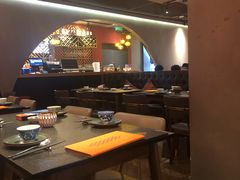 大堂-丝路金桃·新疆菜(徐汇店)