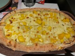 金枕榴莲芒果披萨-半秋山西餐厅(巴南万达广场店)