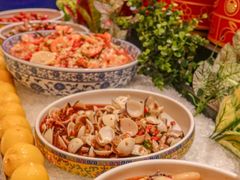 -广州万富希尔顿酒店·感趣自助餐厅·金秋蟹宴生蚝海鲜刺身烧烤