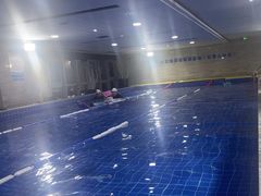 -小蓝鲸游泳培训基地(石景山店)