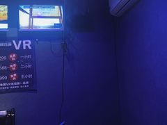 -VR 间客漫·PS电玩·虚拟现实包间游戏电竞(街道口店)