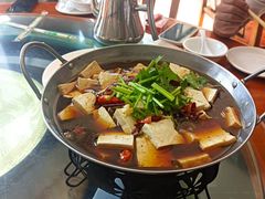 -明月食府(二区干二路店)