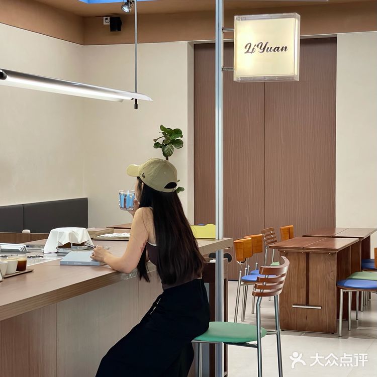 杭州！中古风咖啡店...🪑🔵蓝色真的好！！