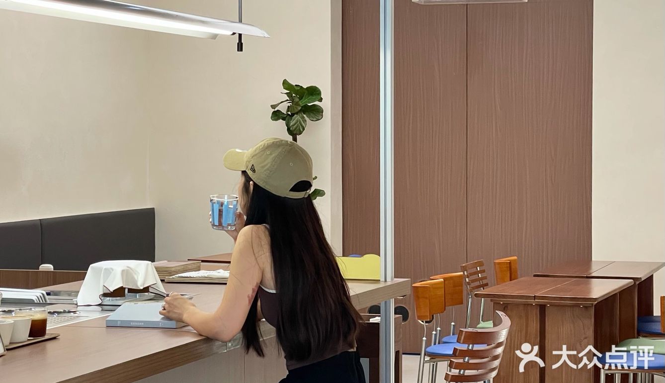 杭州！中古风咖啡店...🪑🔵蓝色真的好！！