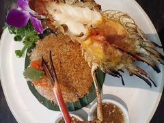 -Chom Cafe and Restaurant