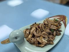 -崴海渔村(虹梅路店)