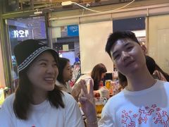 -BHC炸鸡(明洞总店)