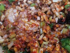 -拈签一笑黄牛肉辣卤串串