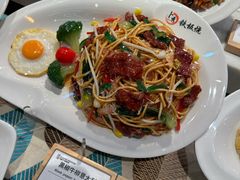 招牌牛肉炒面-卜秀铁板烧(食通天美食广场店)