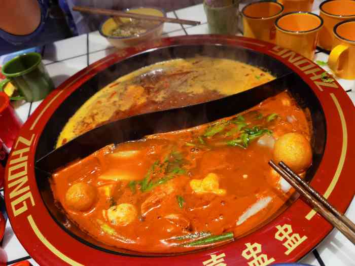 喜盅盅重庆火锅(大连首店)-"之前和姥姥一起去了喜盅盅,家附近是商圈