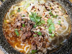 小豆肉末米线-苗八碗米线