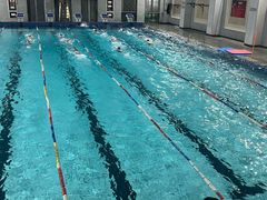 -梦翔龙湖滟澜山游泳俱乐部