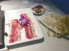 -小牛叔鲜切牛肉·火锅·烤肉自助(公济桥路店)