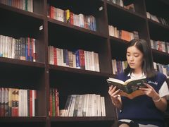 -钟书阁(松江泰晤士小镇店)