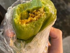 蛋黄肉松青团-沈大成(南京东路店)