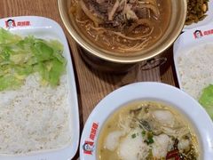 -南城香·饭香串香馄饨香(青年路店)