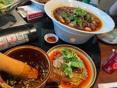-川流不息·地道川菜·小龙虾(新松江路店)