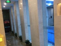 -跃动游泳健身俱乐部(新华传媒店)