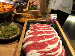 -湊湊火锅·茶憩(杭州湖滨银泰in77店)