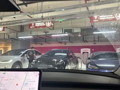 -万象城-停车场